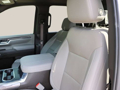 Used 2024 Chevrolet Silverado 3500 LTZ w/ LTZ Convenience Package AWD/4WD image 15