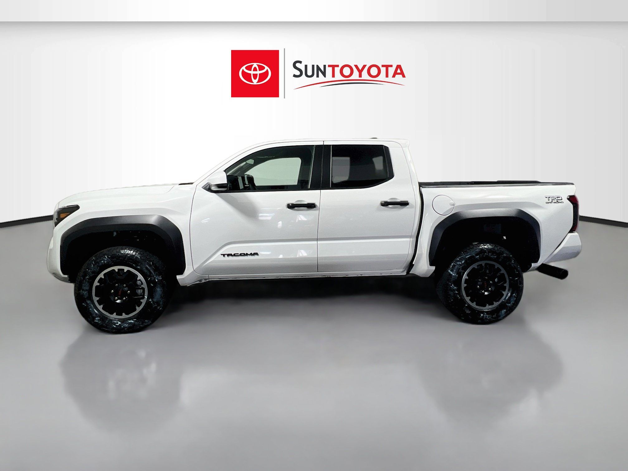 Used 2025 Toyota Tacoma TRD Off-Road AWD/4WD image 7