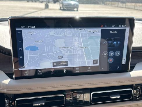 Certified 2023 Lincoln Nautilus Reserve image 30