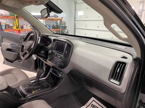 Used 2020 Chevrolet Colorado W/T w/ WT Convenience Package AWD/4WD image 21