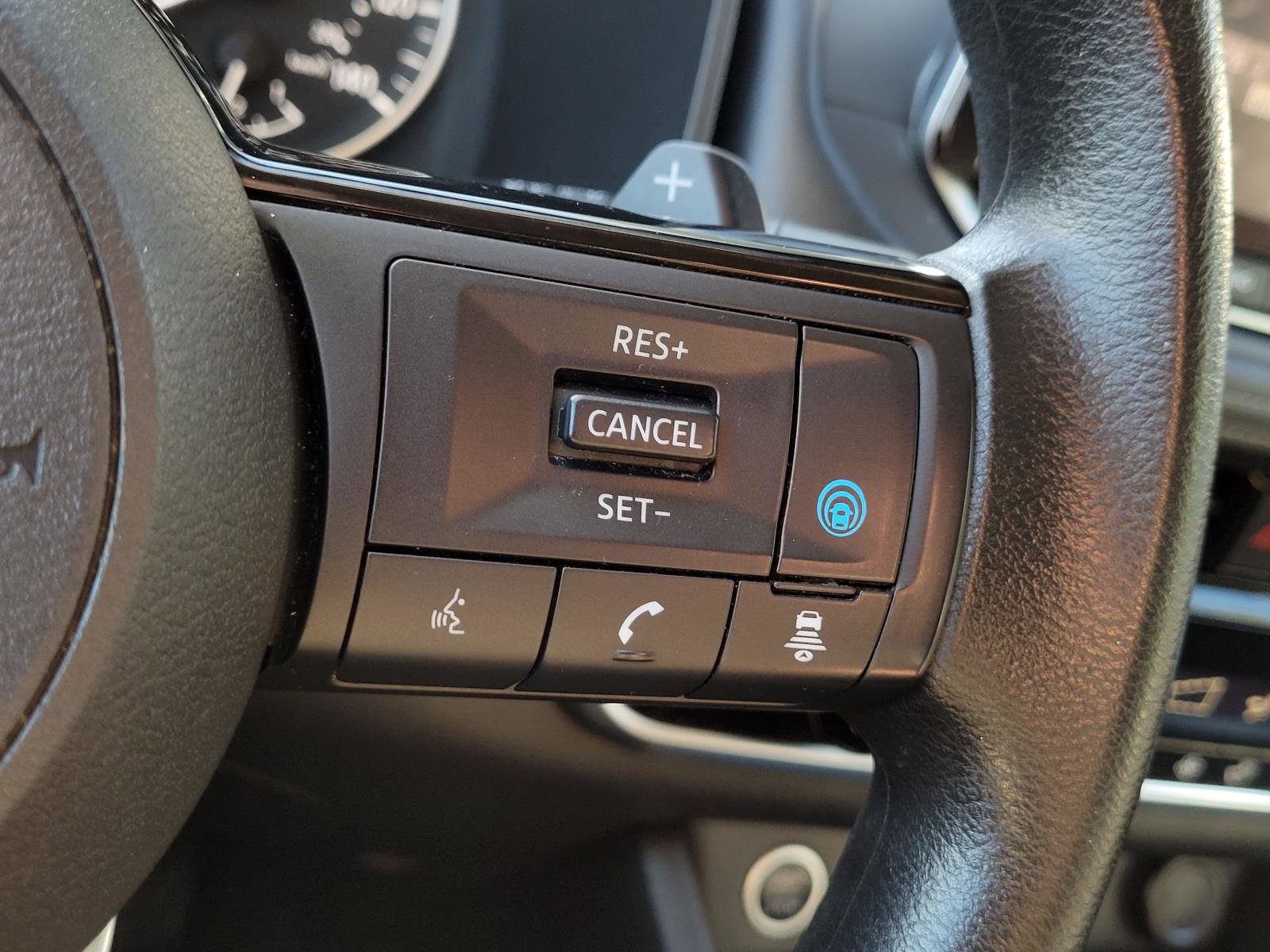 Used 2022 Nissan Rogue SV AWD/4WD image 28