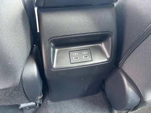 Used 2025 Toyota Corolla LE FWD image 22