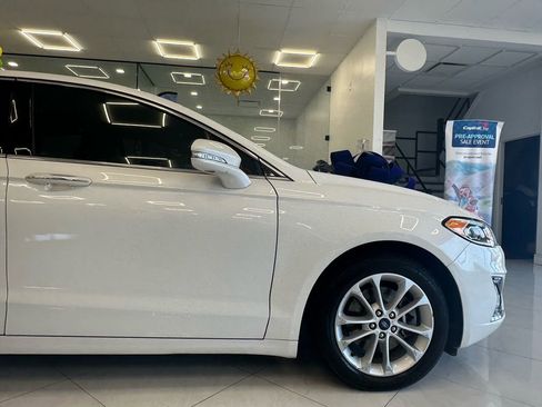 Used 2019 Ford Fusion Energi Titanium image 7