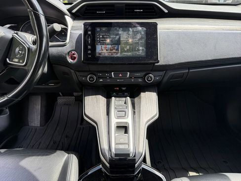 Used 2018 Honda Clarity Touring image 15