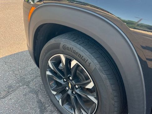 Used 2023 Chevrolet TrailBlazer LT w/ Convenience Package FWD image 5