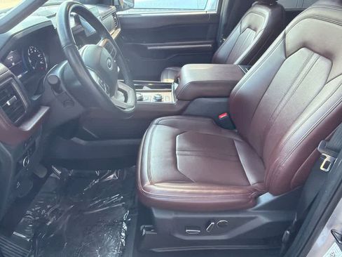 Used 2024 Ford Expedition Max Limited image 8
