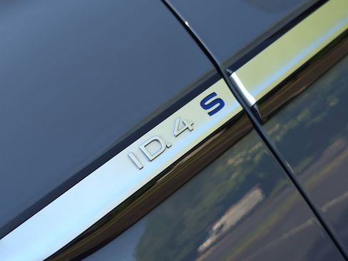 Used 2023 Volkswagen ID.4 S RWD image 48