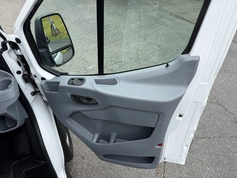 Used 2018 Ford Transit 250 148 High Roof RWD image 34
