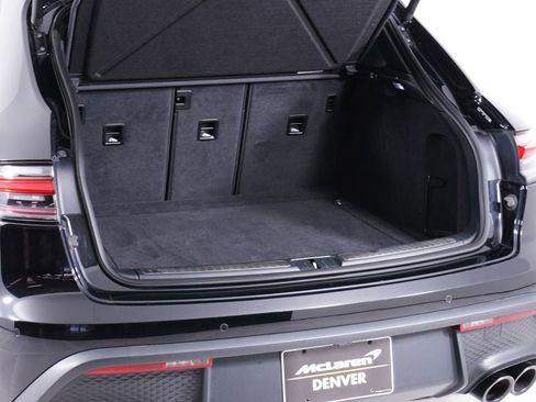 Used 2023 Porsche Macan S AWD/4WD image 19