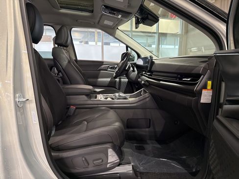 New 2026 Kia Carnival SX image 30