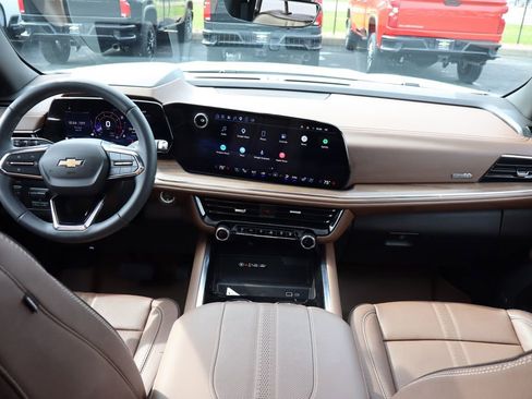 Used 2025 Chevrolet Tahoe High Country image 21