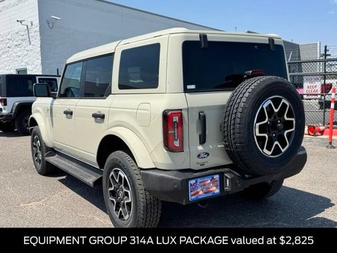 New 2026 Ford Bronco Outer Banks AWD/4WD image 3