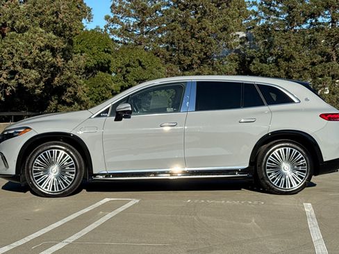 New 2025 Mercedes-Benz Maybach EQS 680 4MATIC image 2