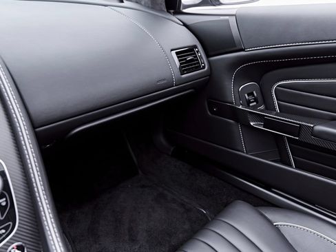 Used 2016 Aston Martin DB9 GT RWD image 82