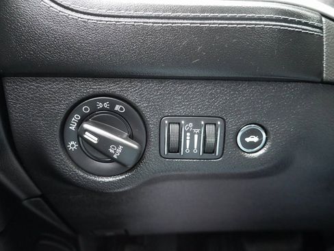 Used 2019 Dodge Charger R/T w/ Daytona Edition Group image 11