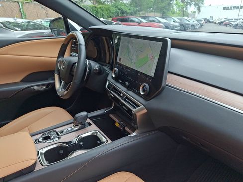Used 2024 Lexus RX 350 Premium w/ Accessory Package (Z1) AWD/4WD image 12