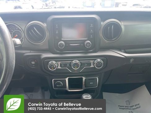 Used 2018 Jeep Wrangler Unlimited Sport AWD/4WD image 11