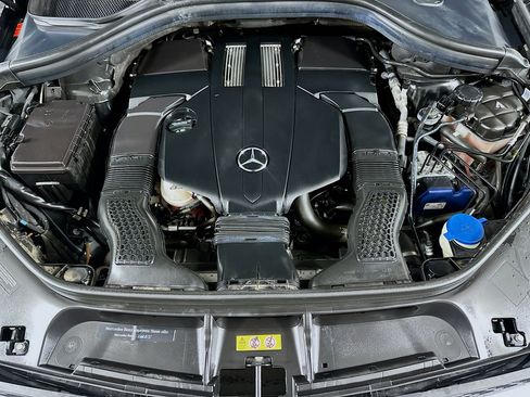 Used 2017 Mercedes-Benz GLS 450 4MATIC image 30