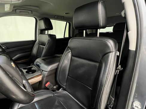 Used 2019 Chevrolet Tahoe LS AWD/4WD image 13