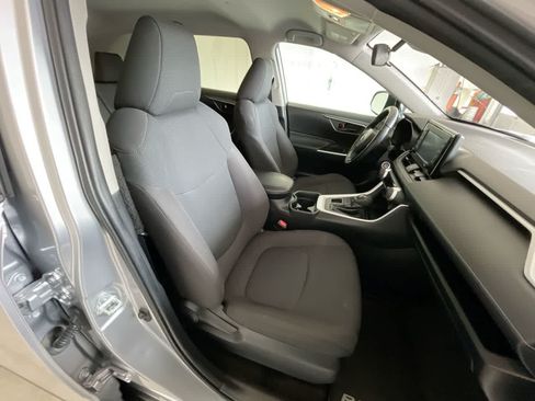 Used 2020 Toyota RAV4 LE w/ All Weather Liner Package AWD/4WD image 24