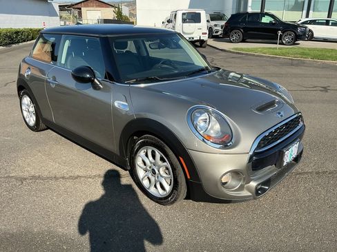Used 2017 MINI Cooper S FWD image 6