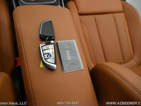 Used 2024 BMW 330i Sedan w/ Convenience Package image 37