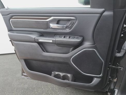 Used 2022 RAM 1500 Laramie AWD/4WD image 28