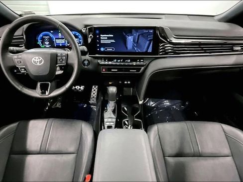 Used 2025 Toyota Camry XSE FWD image 18