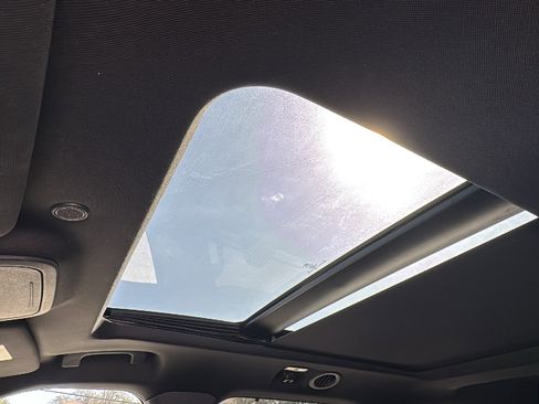 Used 2020 Ford Explorer Platinum w/ Premium Technology Package image 11