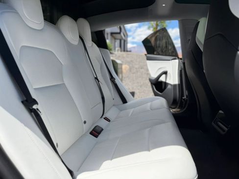 Used 2024 Tesla Model 3 Performance AWD/4WD image 32