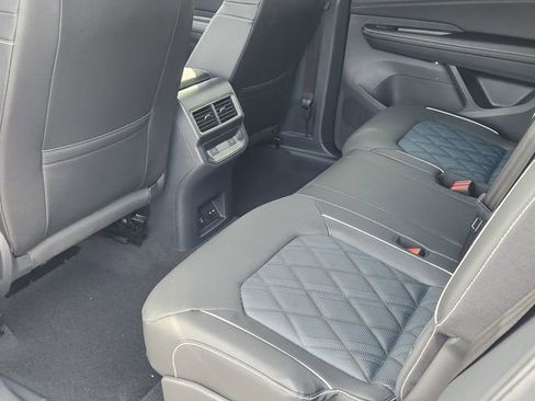 New 2026 Volkswagen Atlas Cross Sport SEL Premium R-Line image 8