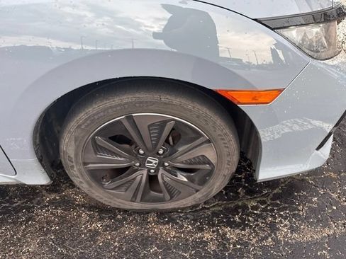 Used 2017 Honda Civic EX image 2