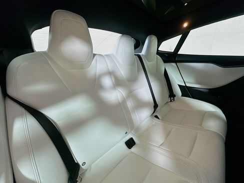 Used 2019 Tesla Model S Performance image 25