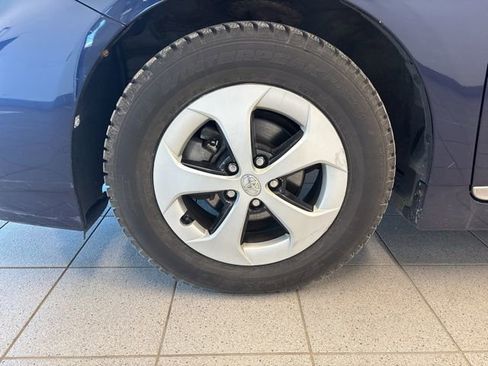 Used 2012 Toyota Prius Two image 10