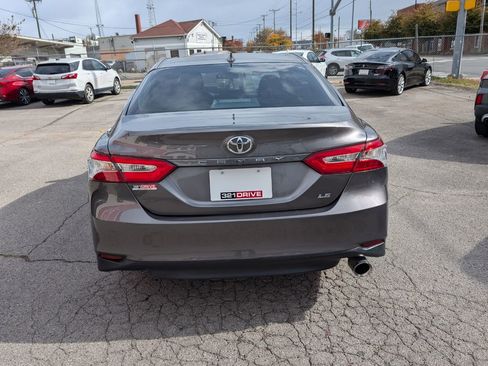 Used 2019 Toyota Camry LE image 7