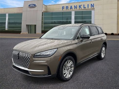 New 2026 Lincoln Corsair Premiere image 3