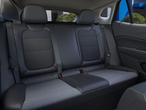 New 2026 Chevrolet Trax LT FWD image 17