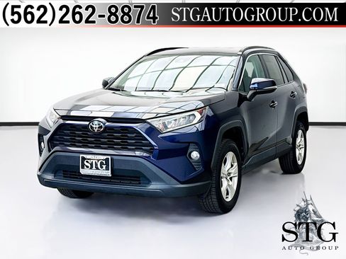 Used 2020 Toyota RAV4 XLE image 1
