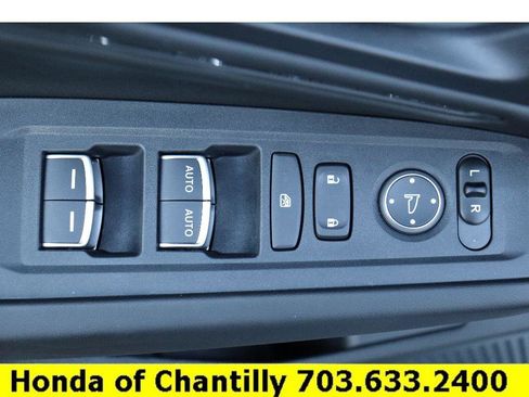 Certified 2025 Honda Accord SE image 21