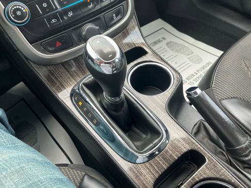 Used 2015 Chevrolet Malibu LT image 19