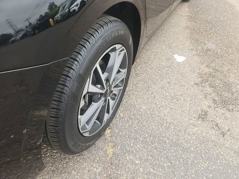Certified 2024 Kia Forte LXS FWD image 15