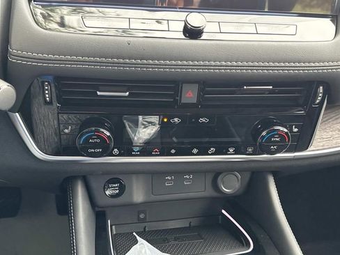 New 2026 Nissan Rogue Platinum w/ Platinum Premium Package image 33