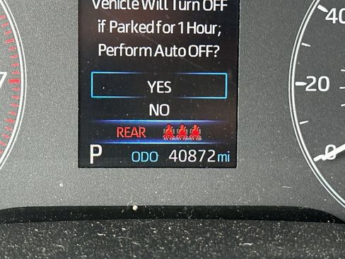 Used 2023 Toyota Corolla Cross AWD Hybrid w/ Moonroof Package image 4