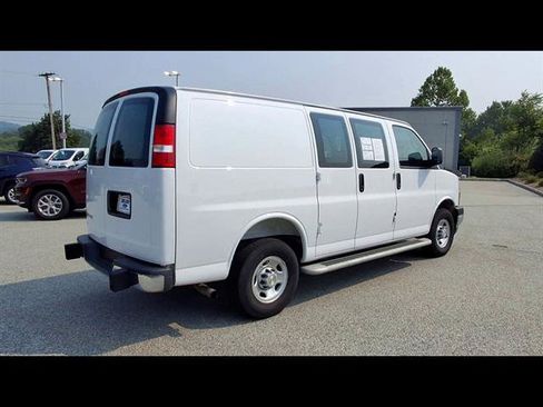 Used 2025 Chevrolet Express 2500 w/ Driver Convenience Package RWD image 8