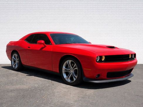 Used 2022 Dodge Challenger R/T RWD image 3