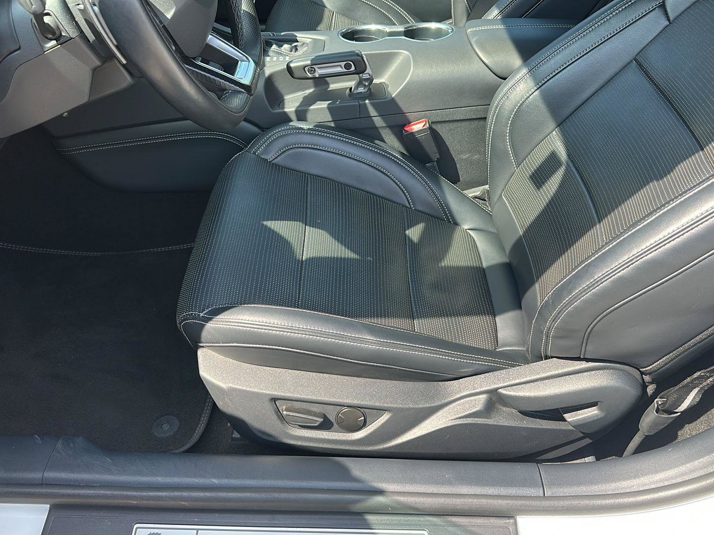 Used 2024 Ford Mustang GT Premium w/ GT Performance Package RWD image 12