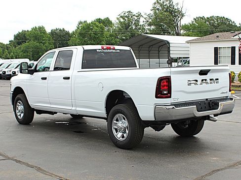 Used 2026 RAM 2500 Tradesman w/ Chrome Appearance Group AWD/4WD image 4