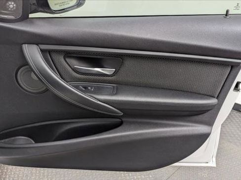 Used 2017 BMW M3 image 21