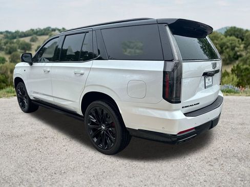 Used 2025 Cadillac Escalade Sport Platinum w/ LPO, ONYX Package AWD/4WD image 7