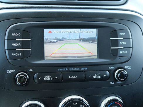 Used 2016 Kia Soul + FWD image 24